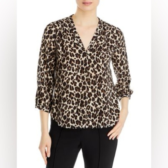 VINCE CAMUTO Leopard Print V-Neck Blouse Small - Picture 2 of 4